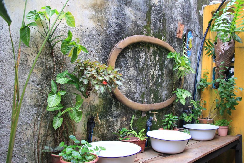 Moontree47 Motel George Town Ngoại thất bức ảnh