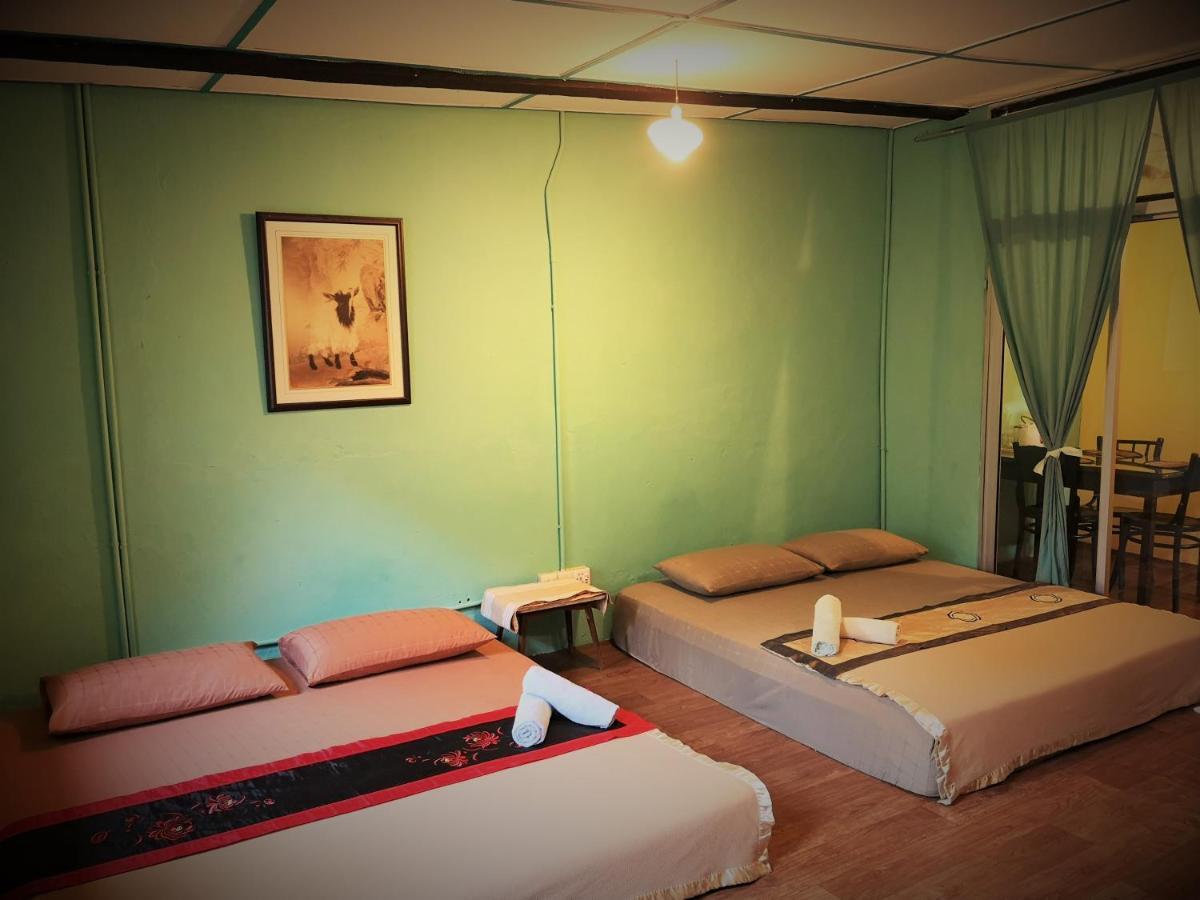 Moontree47 Motel George Town Ngoại thất bức ảnh